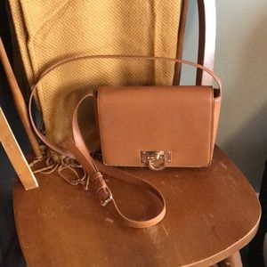 Tan Side Satchel Purse: Forever 21